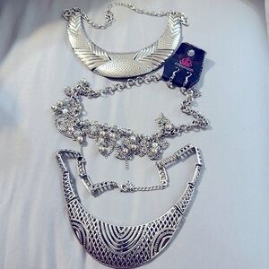 NWT Lot of 2 Paparazzi jewelry earring and Necklace set fashion costume jewelry